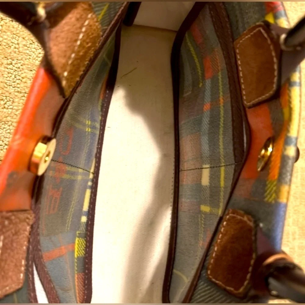 DOONEY & BURKE Plaid Tartan Handbag and Wallet Set - Multicolor, EUC